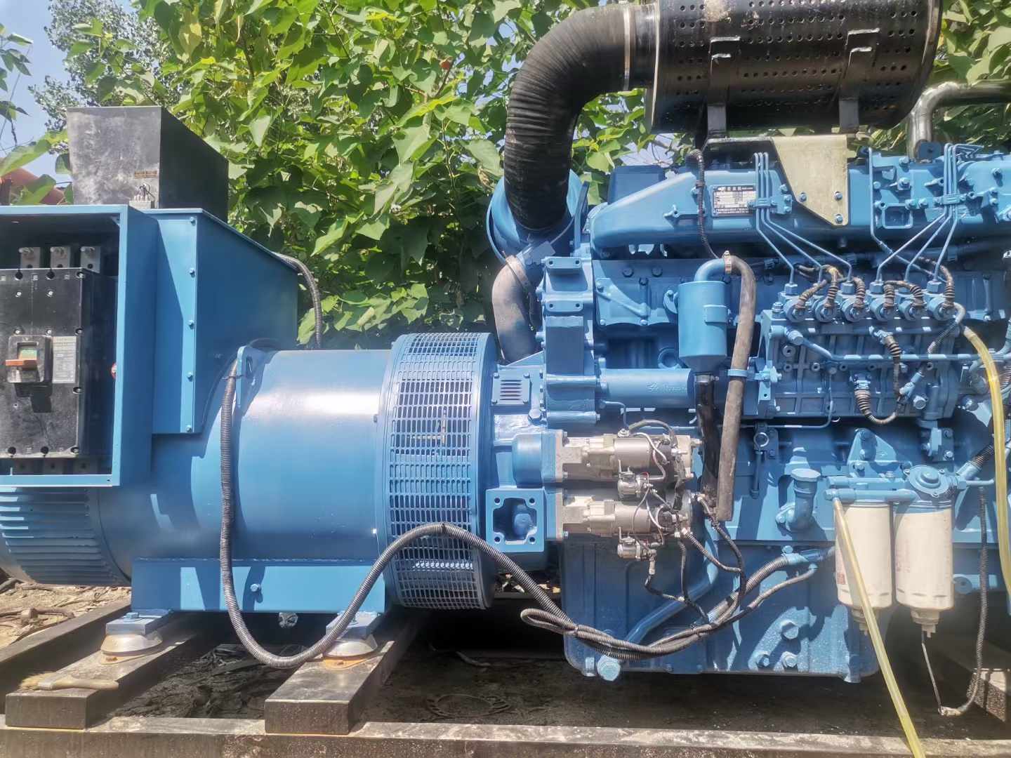 新龙详细说明降低 800kW 柴油发电机输出电流波动的方法