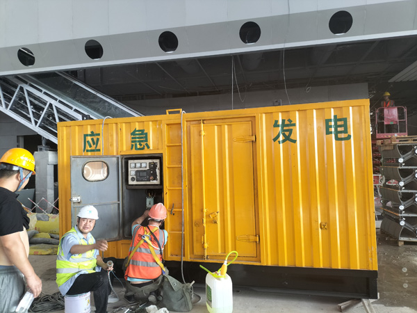新龙怎样判断空气滤清器是否需要更换？